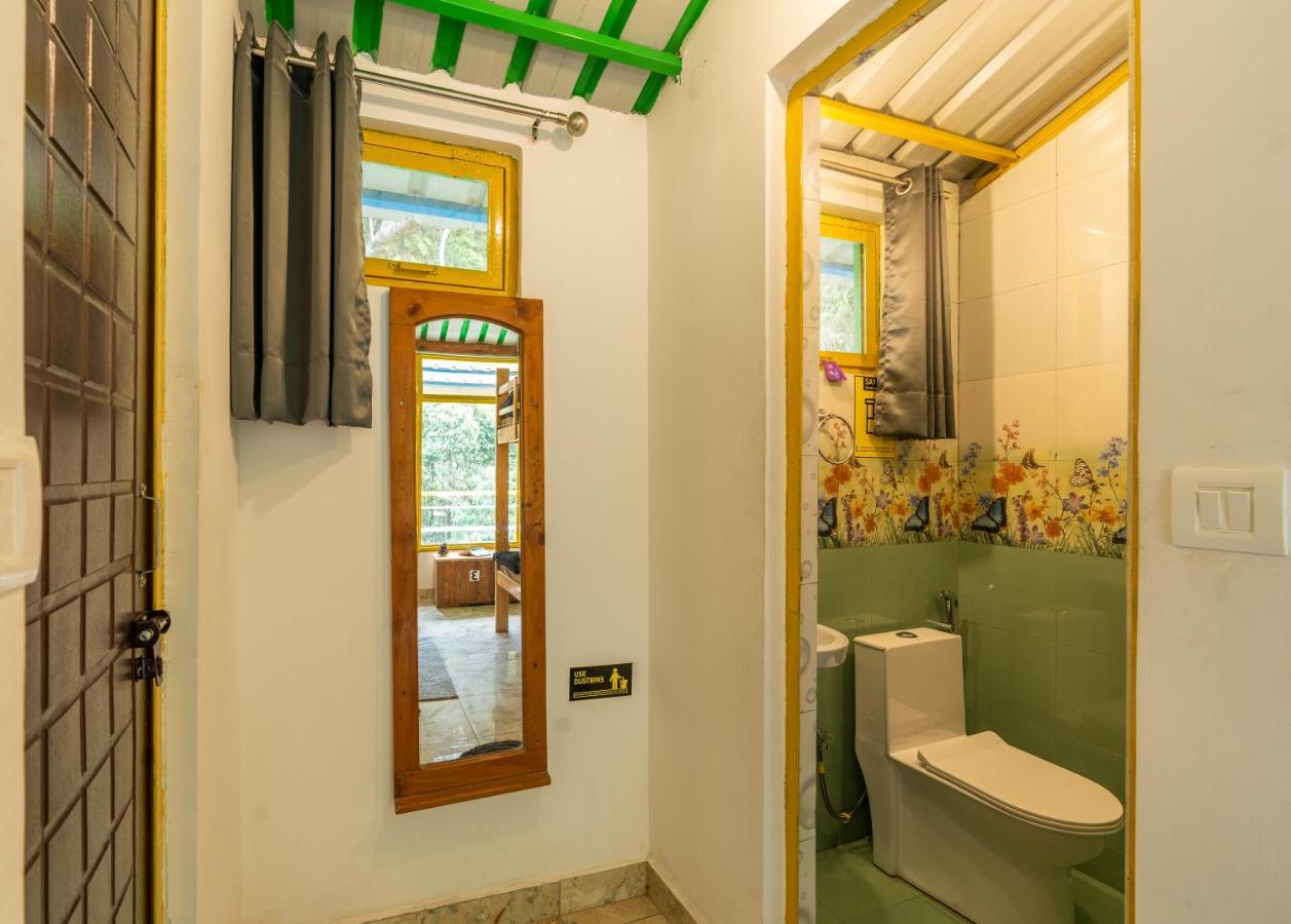The Hosteller Mussoorie By The Streamside, Kempty Exteriör bild