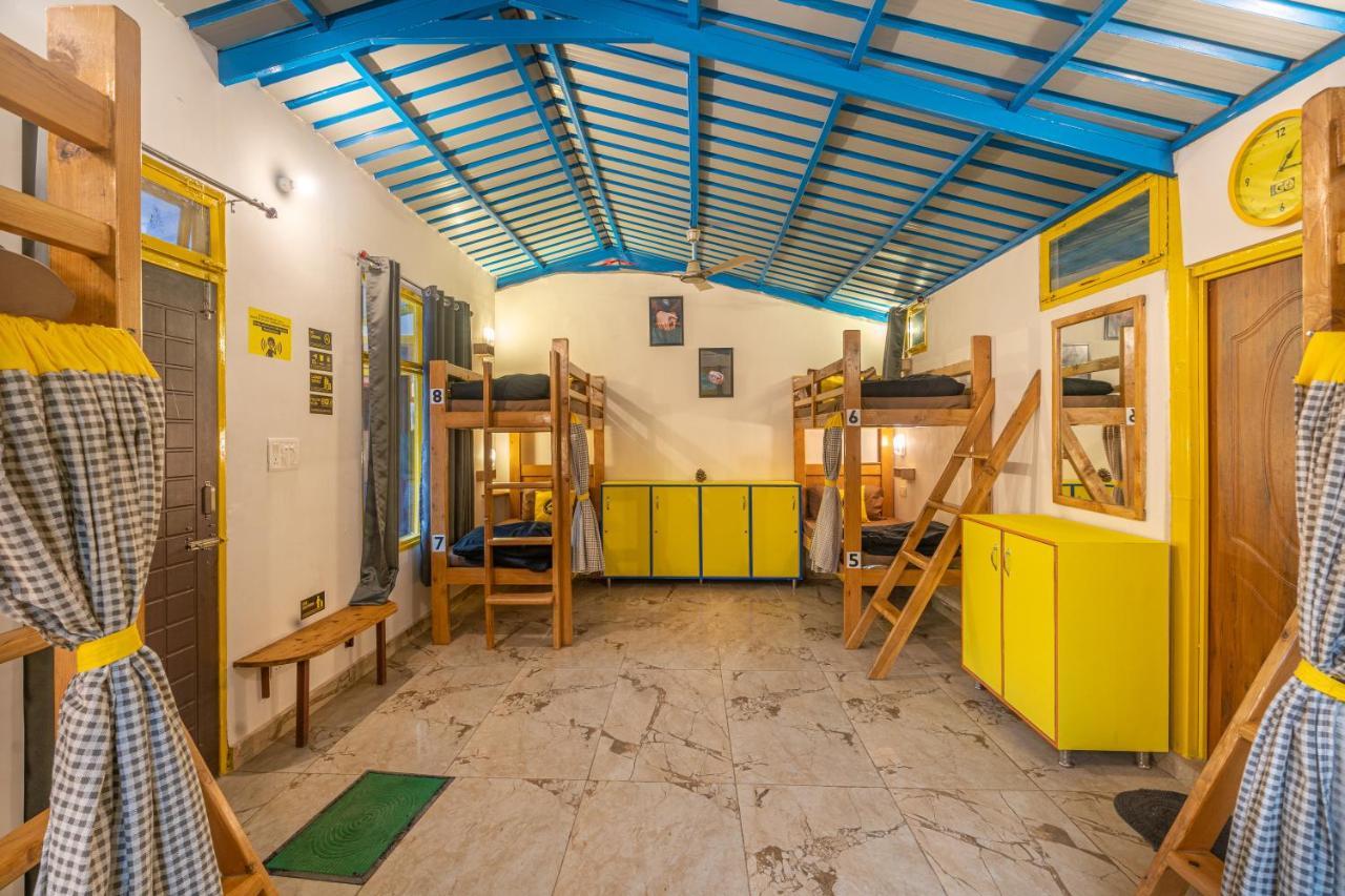 The Hosteller Mussoorie By The Streamside, Kempty Exteriör bild