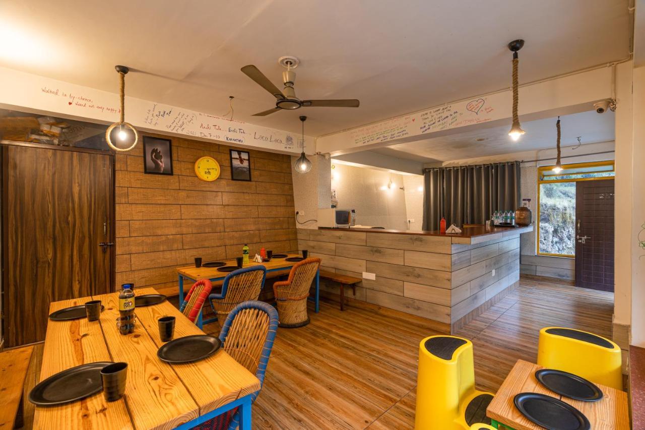 The Hosteller Mussoorie By The Streamside, Kempty Exteriör bild