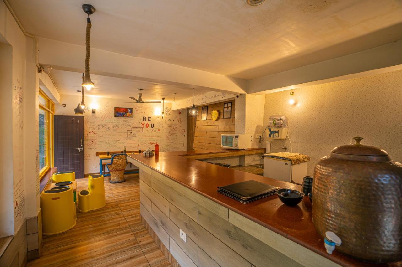 The Hosteller Mussoorie By The Streamside, Kempty Exteriör bild