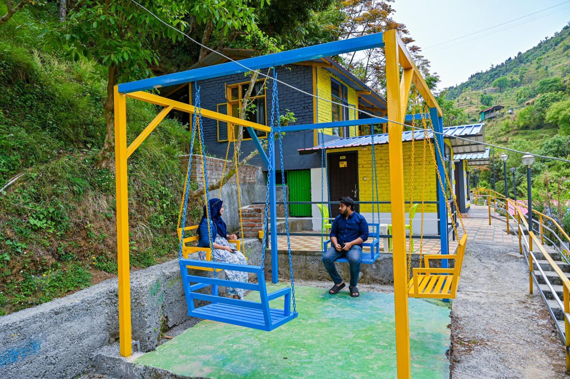 The Hosteller Mussoorie By The Streamside, Kempty Exteriör bild