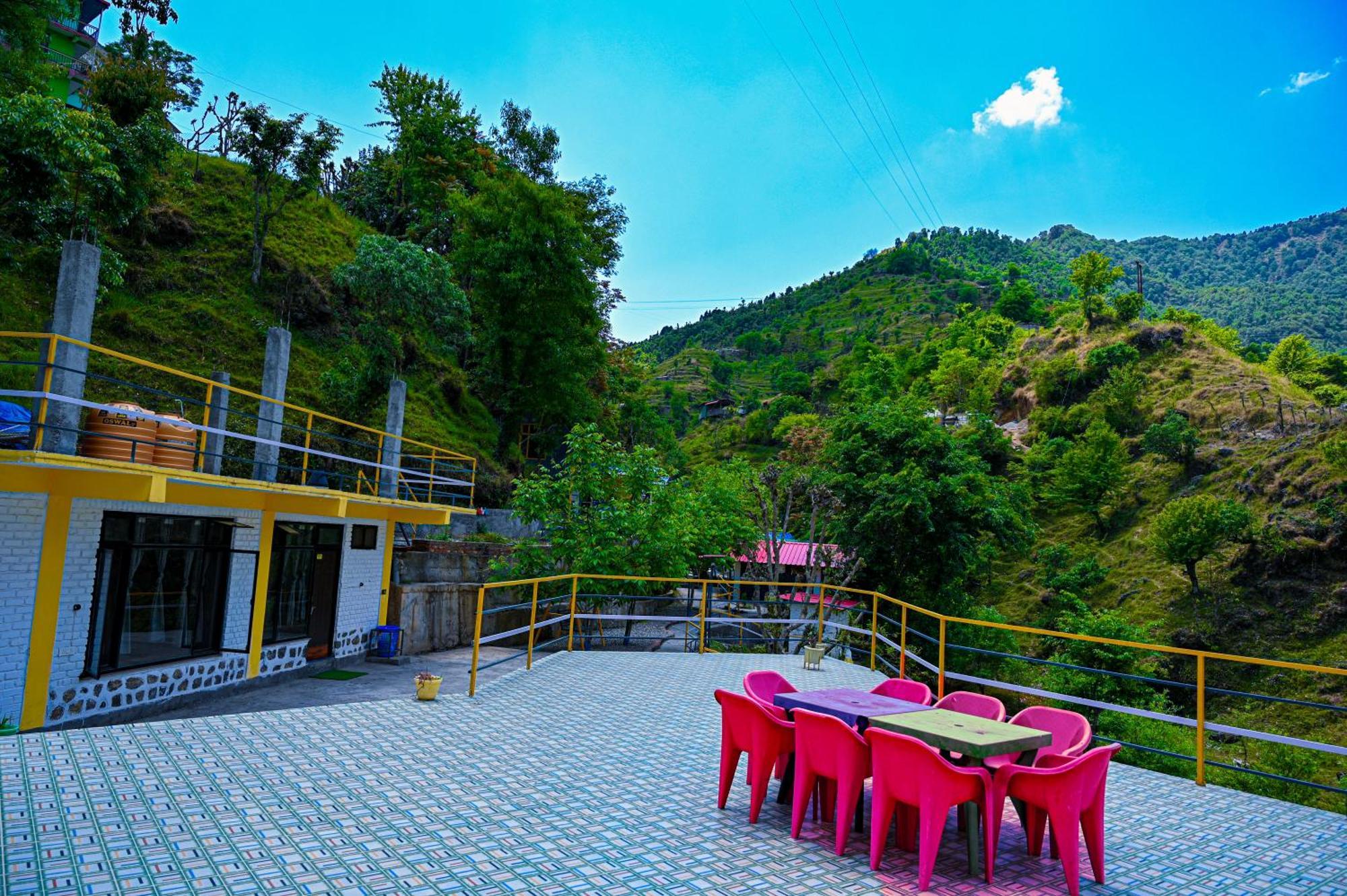 The Hosteller Mussoorie By The Streamside, Kempty Exteriör bild