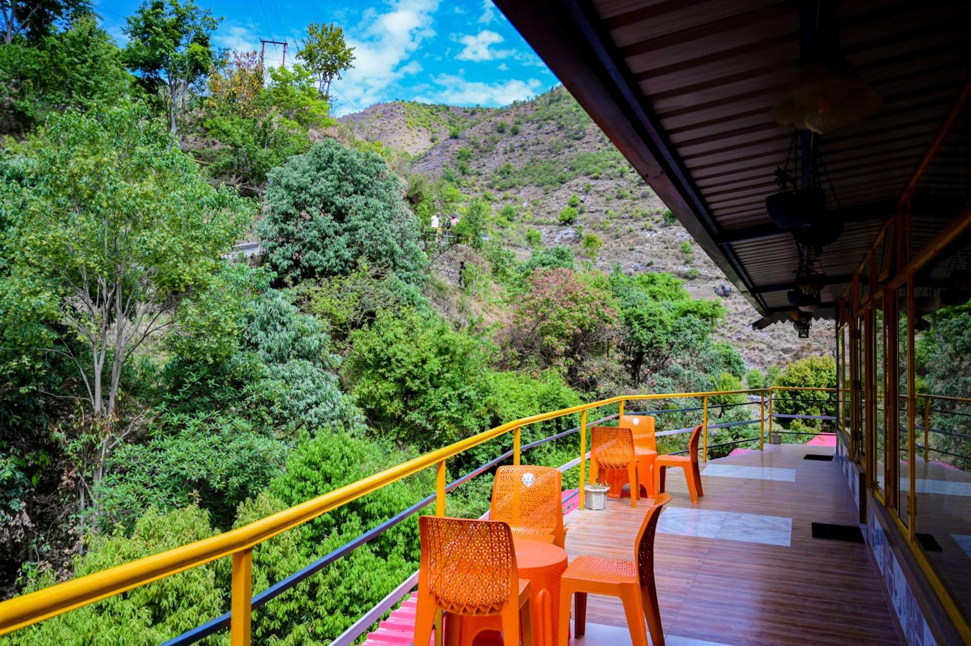 The Hosteller Mussoorie By The Streamside, Kempty Exteriör bild