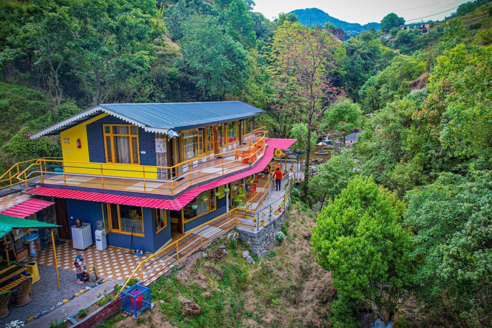 The Hosteller Mussoorie By The Streamside, Kempty Exteriör bild