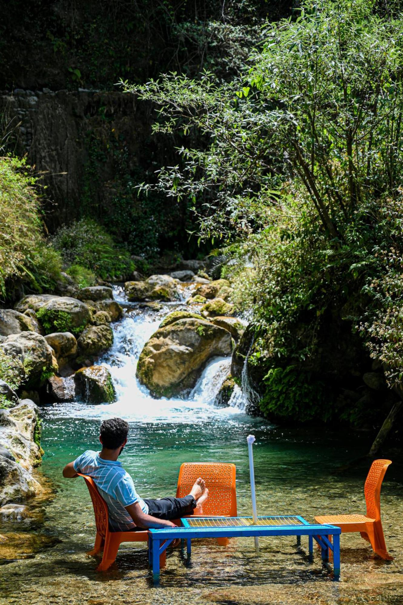 The Hosteller Mussoorie By The Streamside, Kempty Exteriör bild