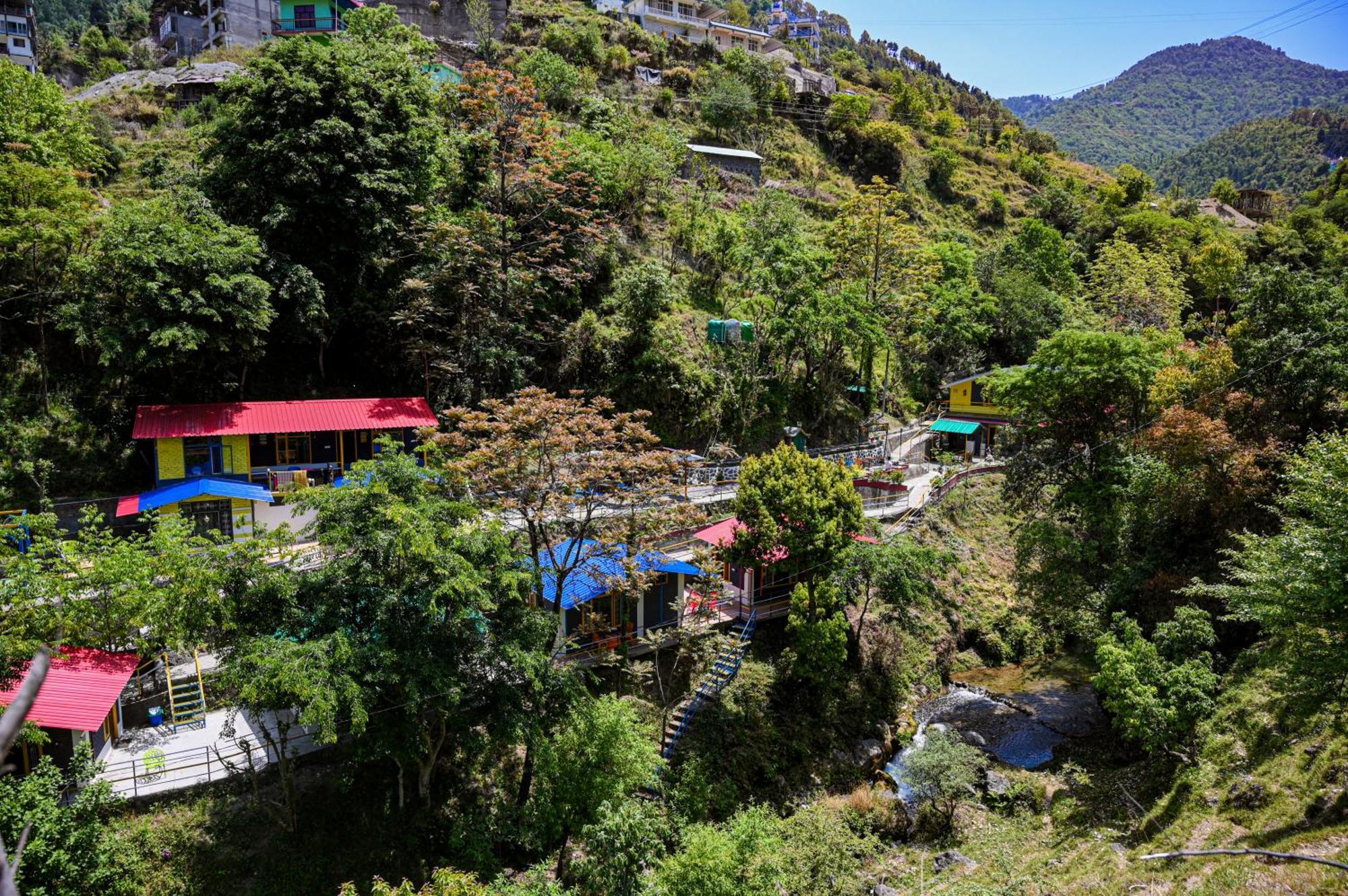 The Hosteller Mussoorie By The Streamside, Kempty Exteriör bild